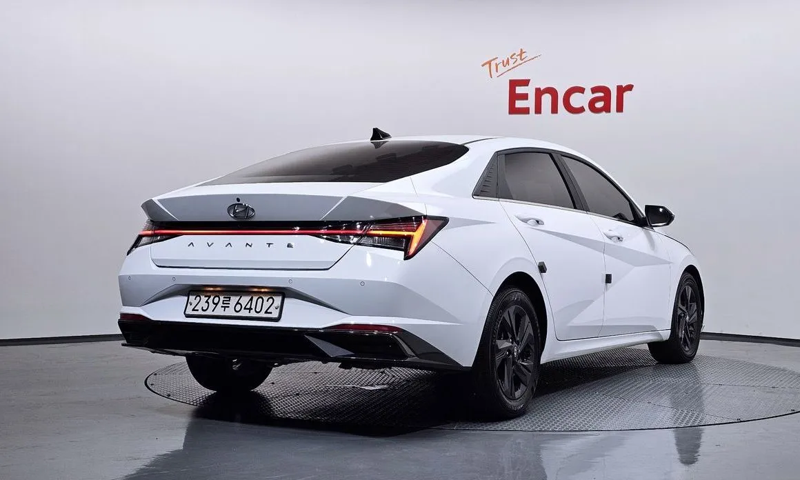 Hyundai AVANTE — фото 2