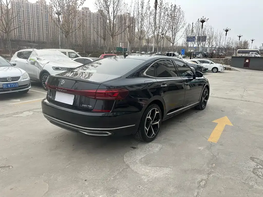 Volkswagen Passat — фото 6