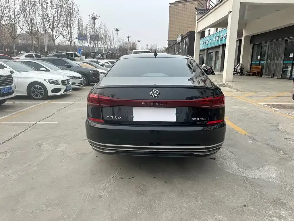 Volkswagen Passat — фото 7