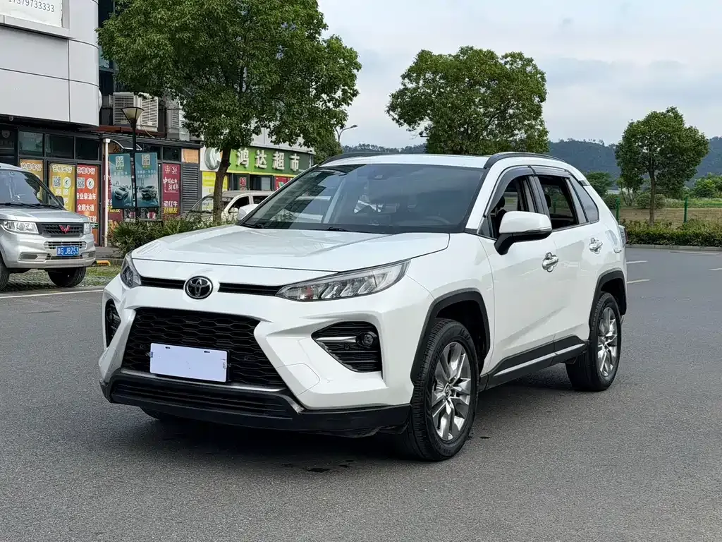 Toyota Wildlander — фото 1