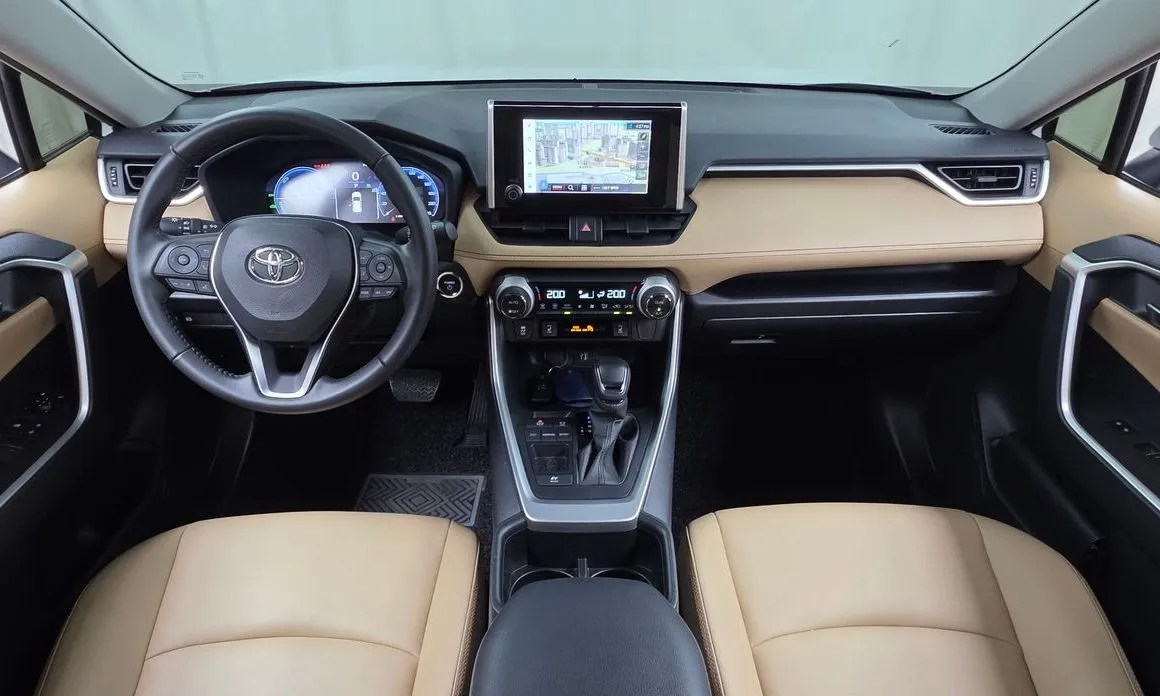 Toyota RAV4 2023 из KR, фото 10