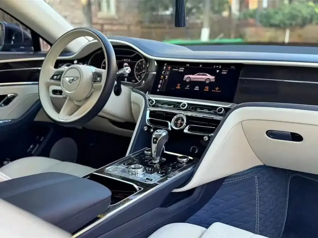 Bentley Flying Spur — фото 6