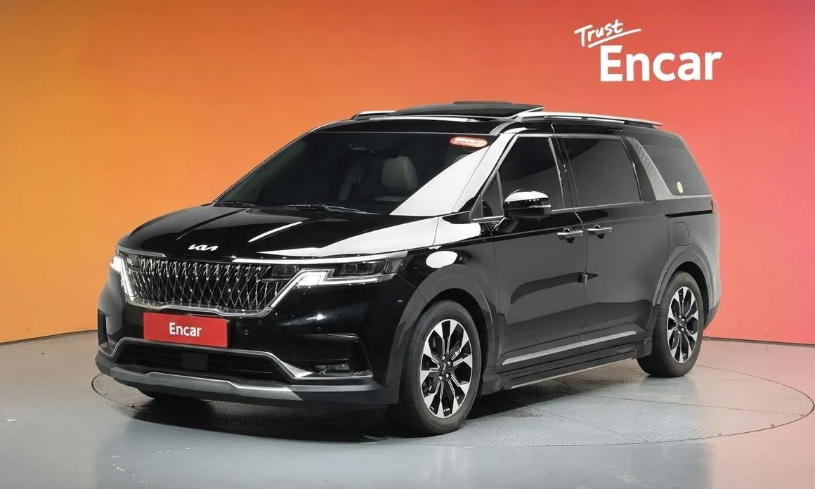 Kia Carnival — фото 1