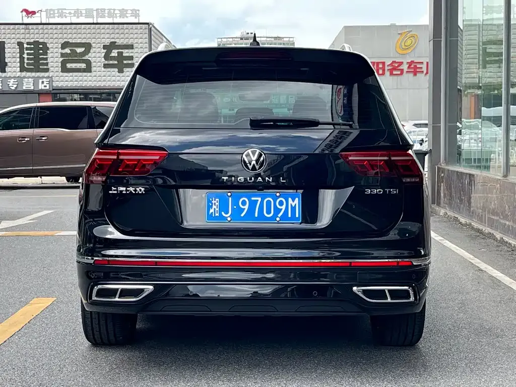 Volkswagen Tiguan L — фото 3