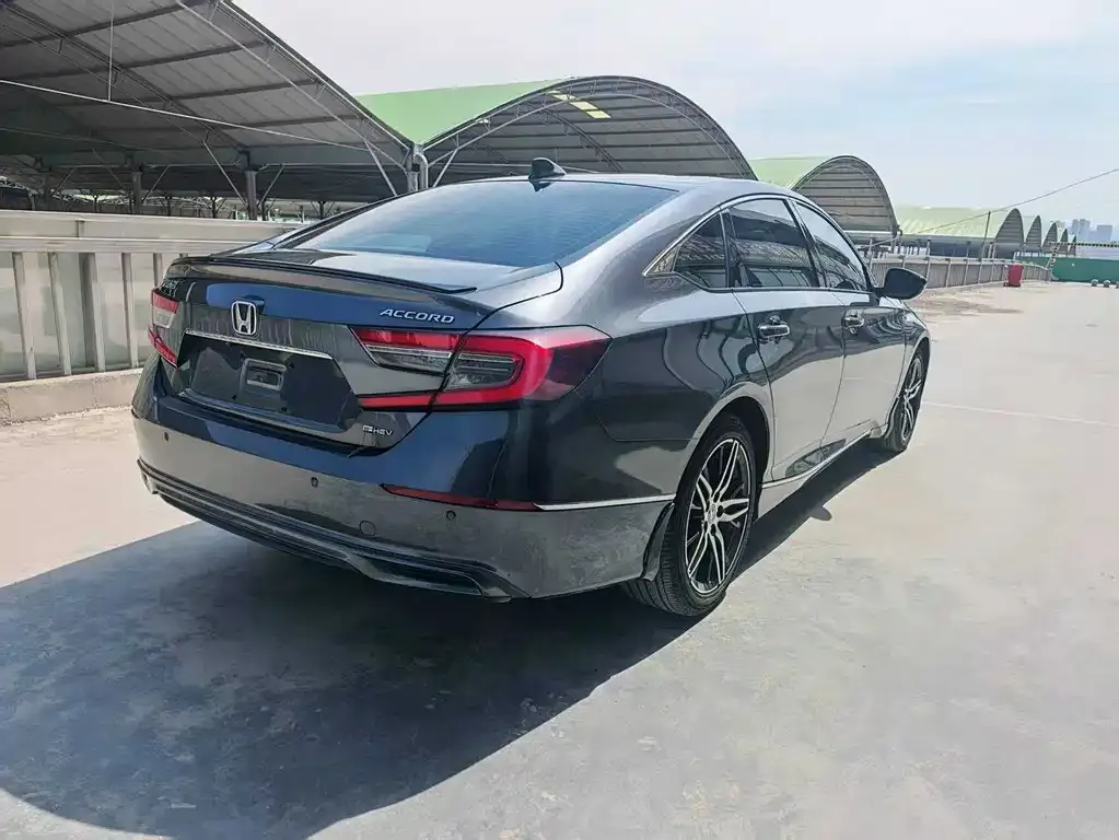 Honda Accord — фото 3