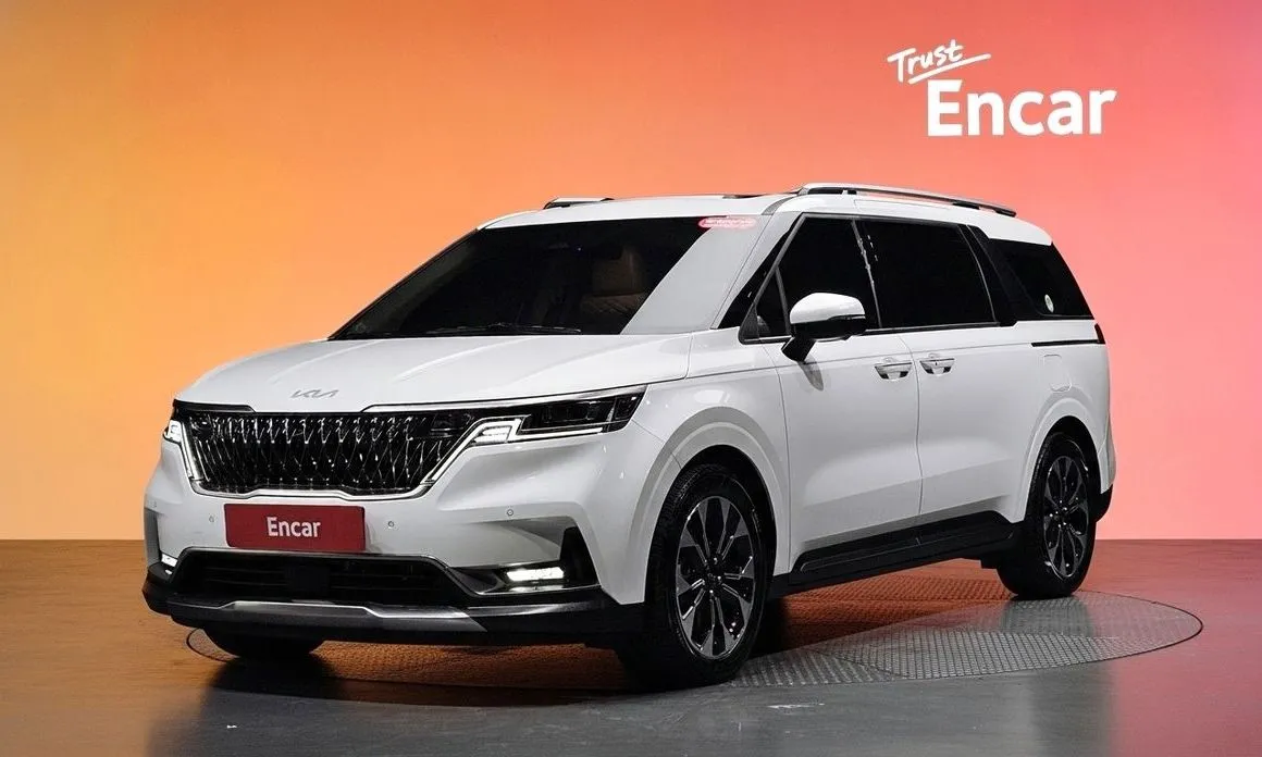Kia Carnival — фото 1