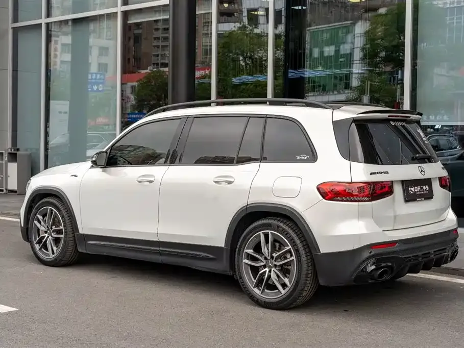 Mercedes-Benz GLB AMG — фото 8