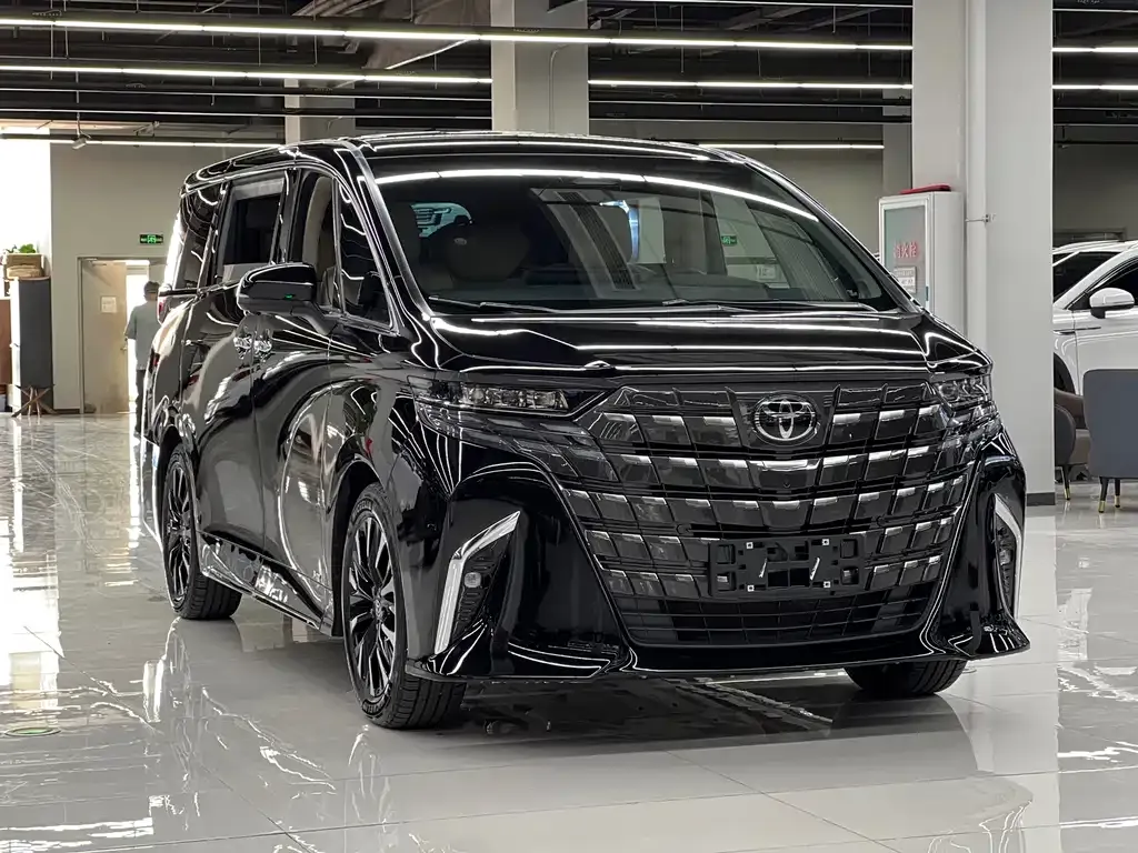 Toyota Alphard — фото 10