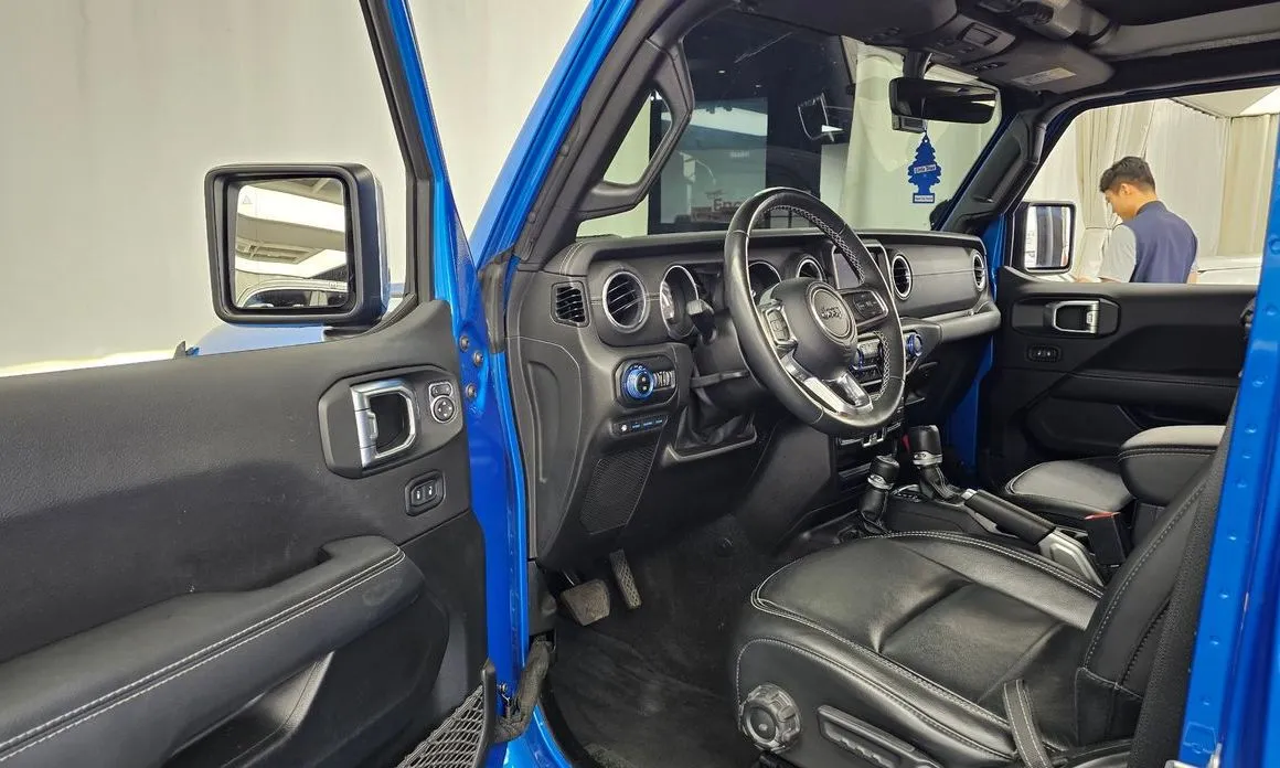 Jeep Wrangler — фото 5