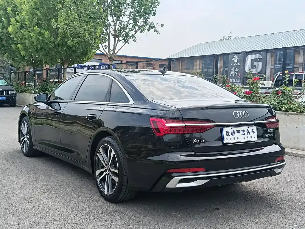 Audi A6L — фото 5