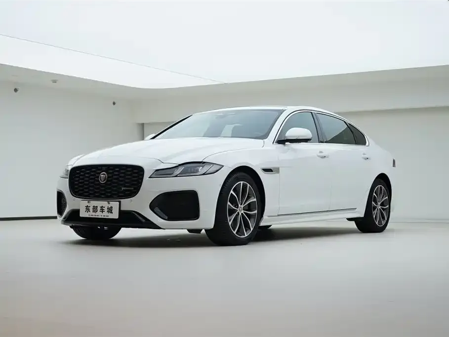 Jaguar XFL — фото 1