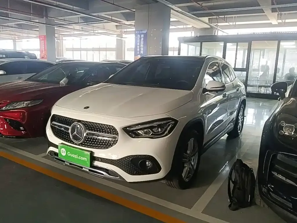 Mercedes-Benz GLA — фото 1