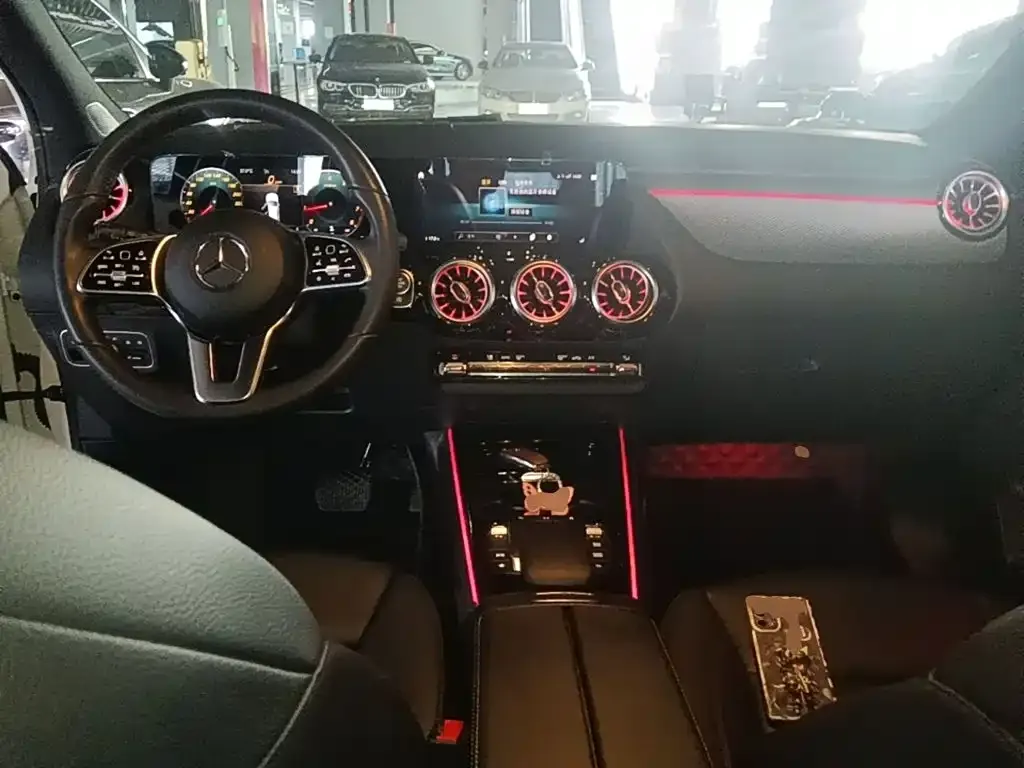 Mercedes-Benz GLA — фото 5