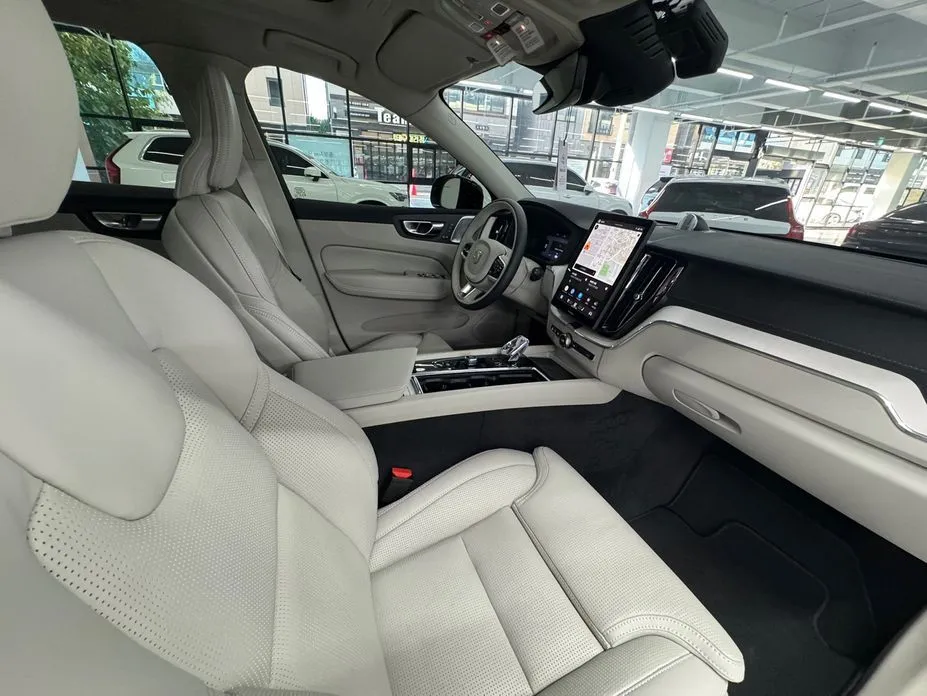 Volvo XC60 2026 из KR, фото 7
