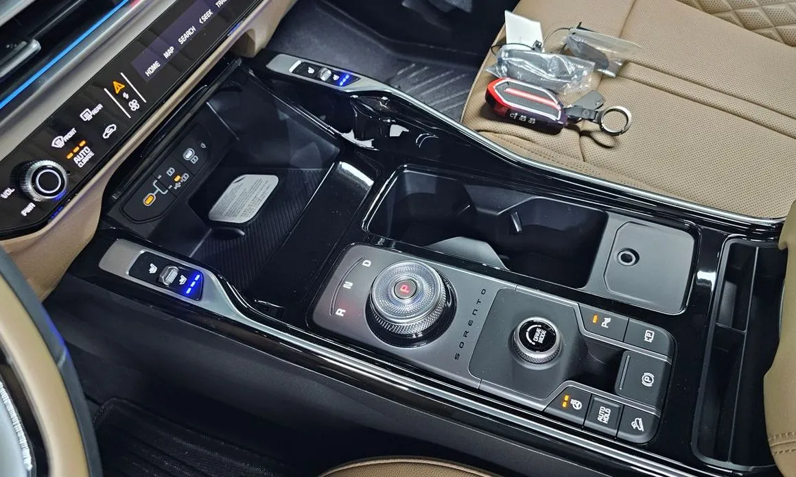 Kia Sorento — фото 10