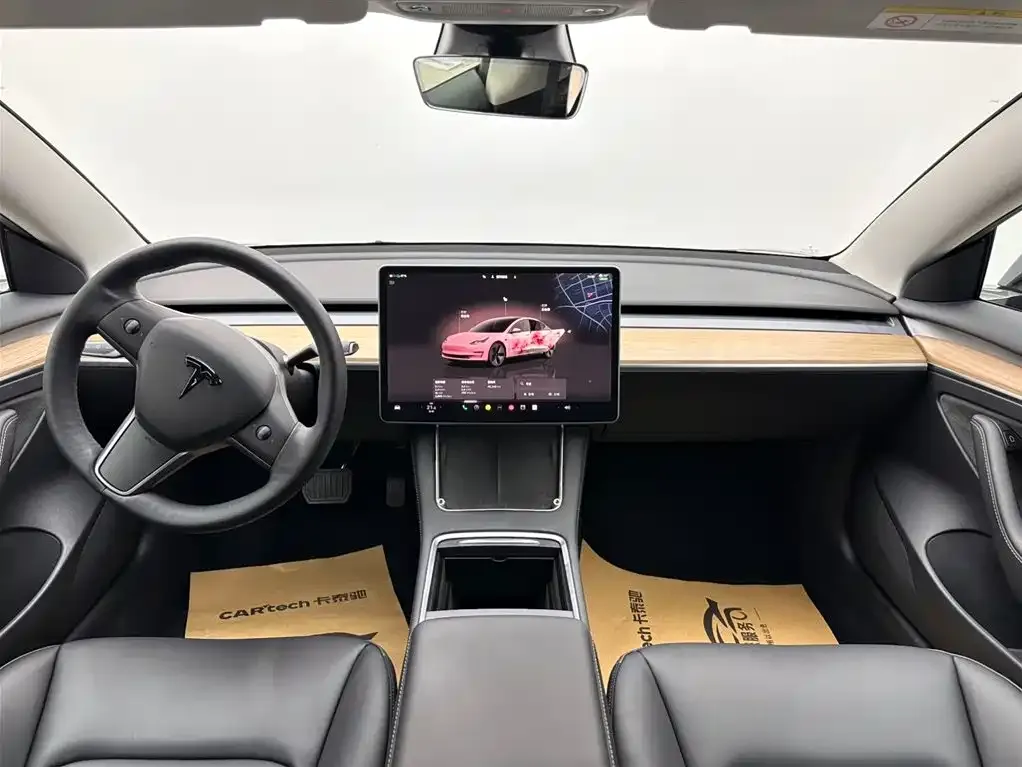 Tesla Model 3 — фото 7