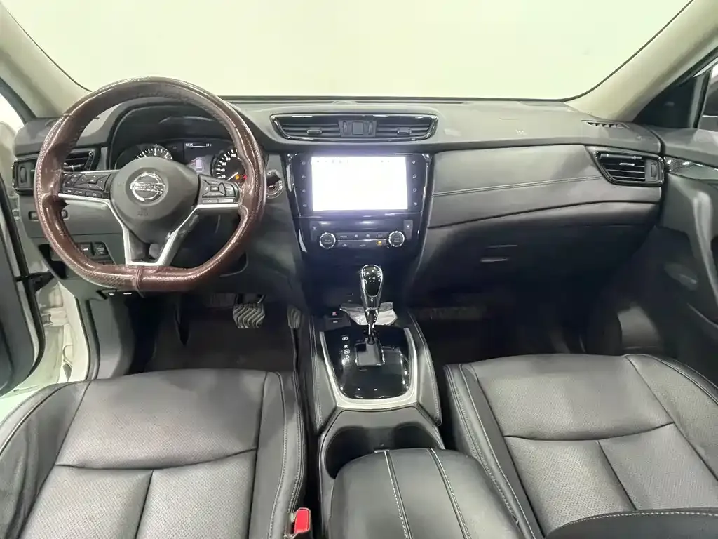 Nissan X-Trail — фото 4