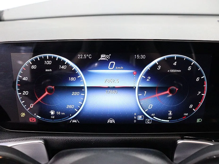 Mercedes-Benz GLB-Class — фото 10