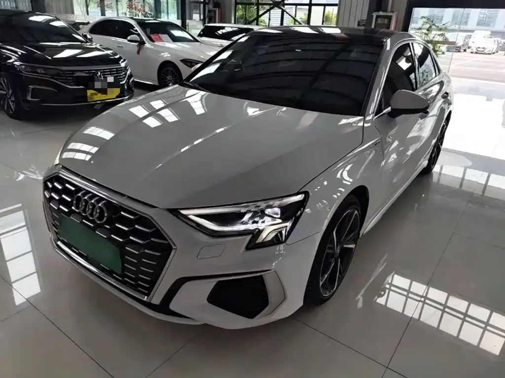 Audi A3 — фото 1
