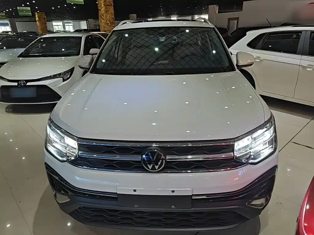 Volkswagen Tharu — фото 3