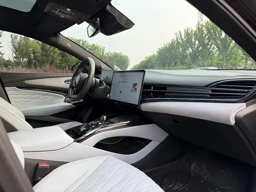 BYD Seal — фото 6