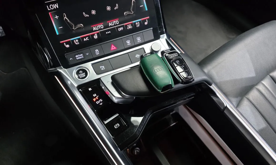 Audi e-tron 2022 из KR, фото 8