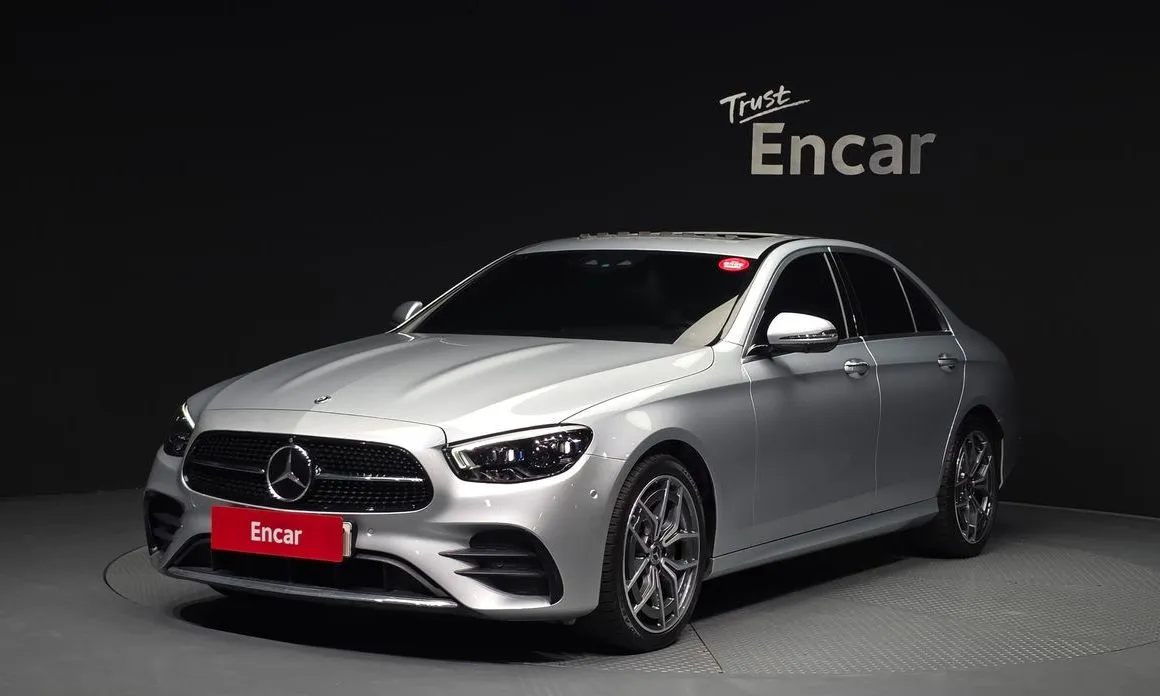 Mercedes-Benz E-Class — фото 1