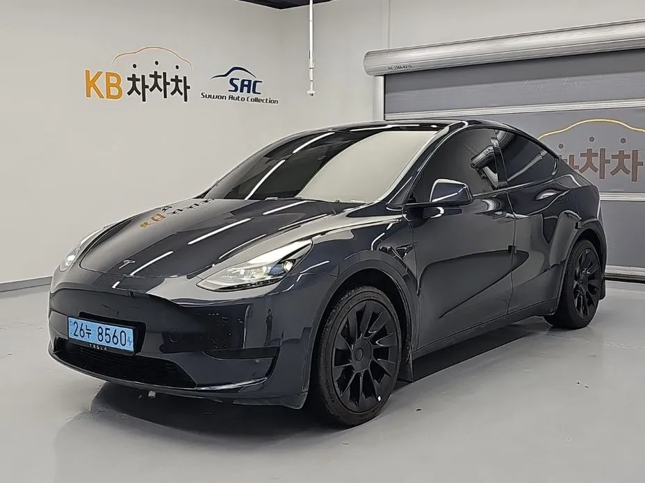 Tesla Model Y — фото 1