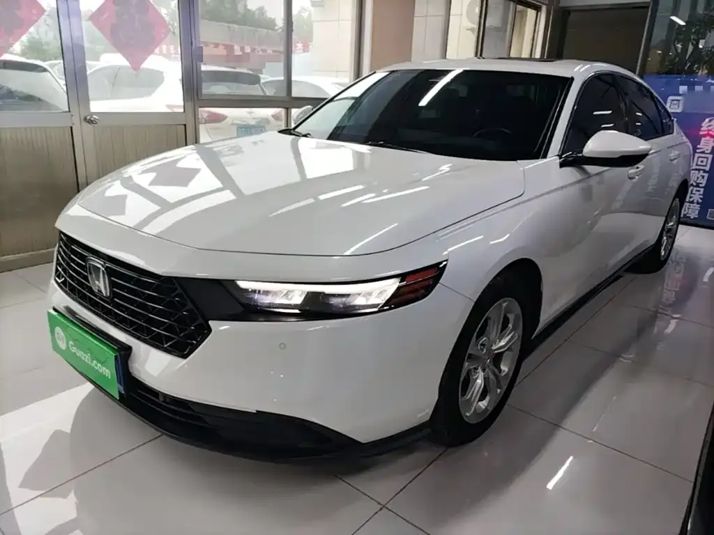 Honda Accord — фото 1