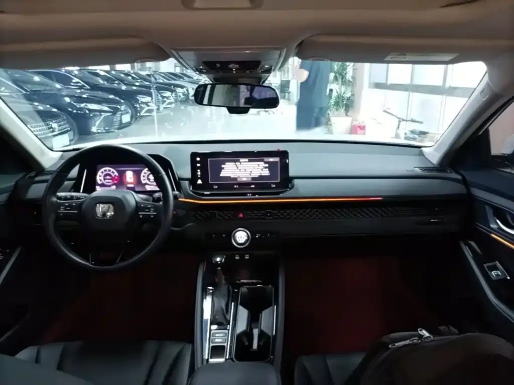Honda Accord — фото 9