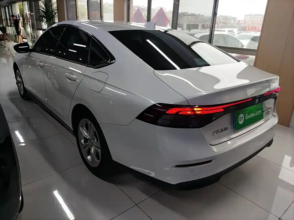 Honda Accord — фото 6