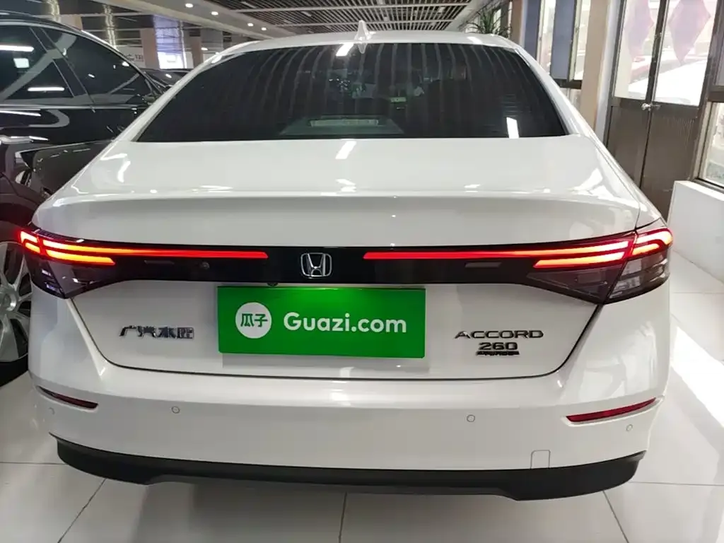 Honda Accord — фото 5