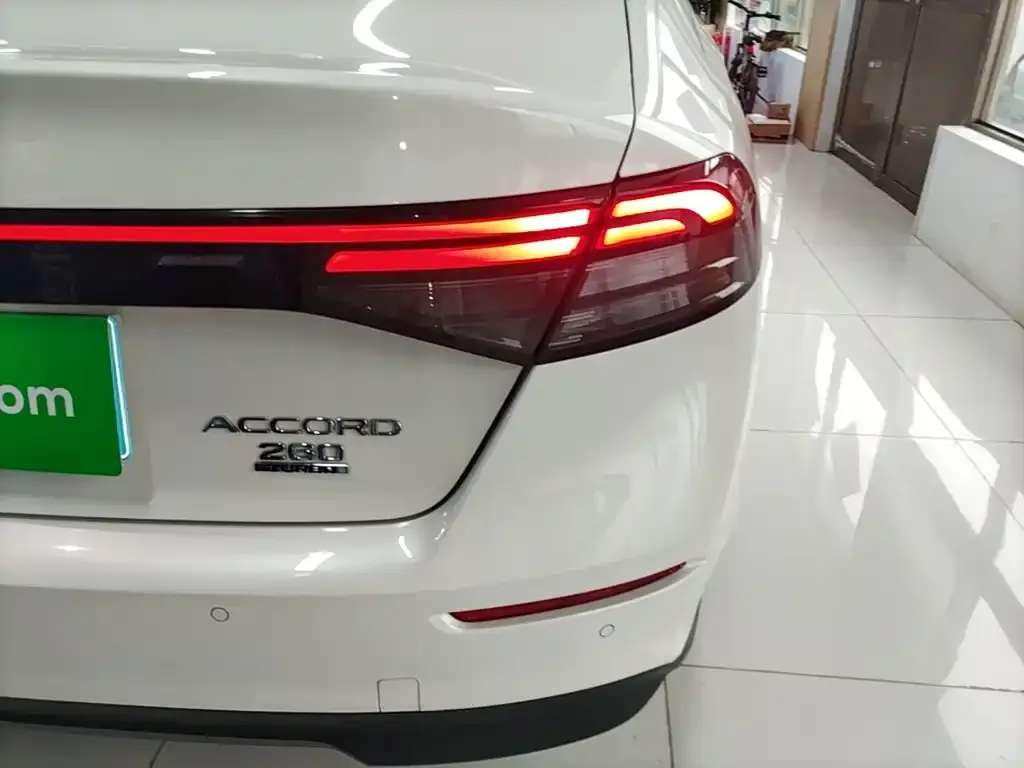 Honda Accord — фото 2