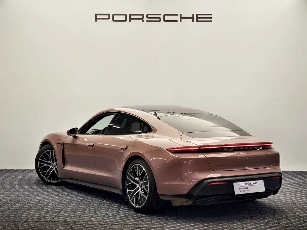 Porsche Taycan — фото 2