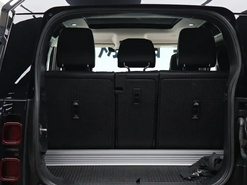 Land Rover Defender — фото 6