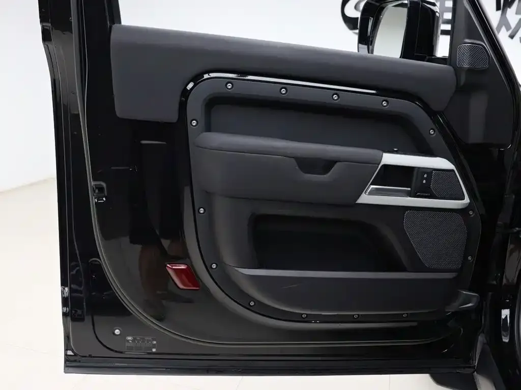 Land Rover Defender — фото 3