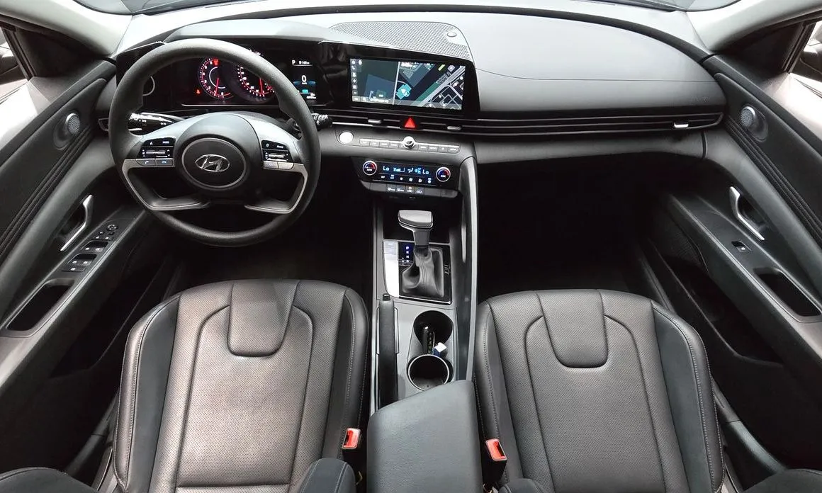 Hyundai AVANTE — фото 6