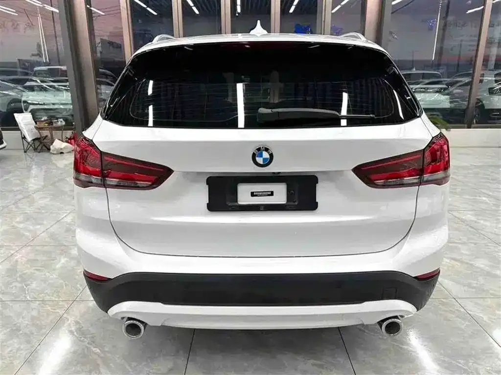 BMW X1 — фото 10