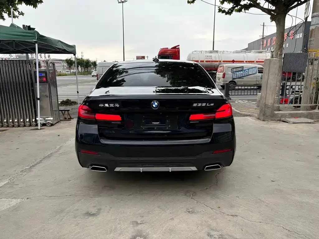 BMW 5 Series New Energy — фото 3