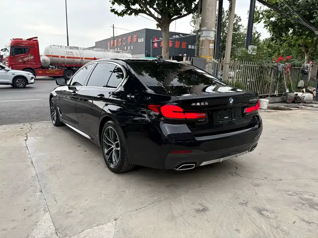 BMW 5 Series New Energy — фото 9