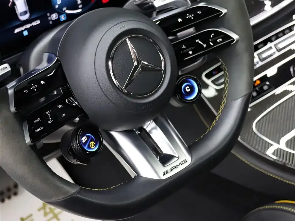 Mercedes-Benz E-Class AMG — фото 9