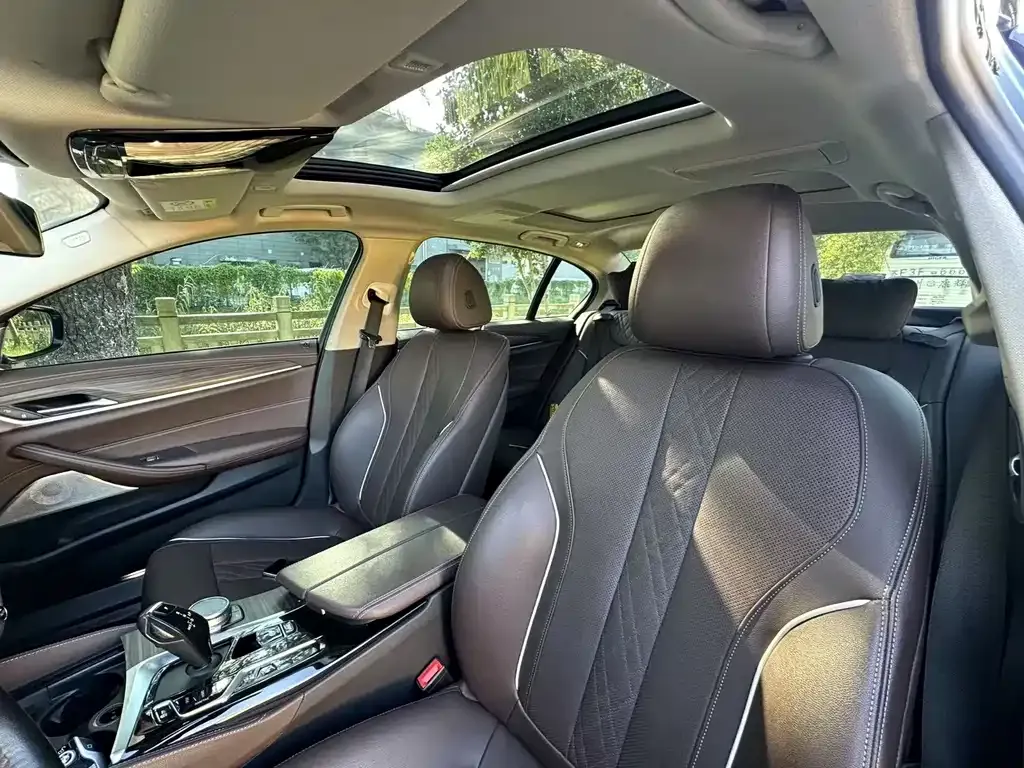 BMW 5 Series New Energy — фото 3