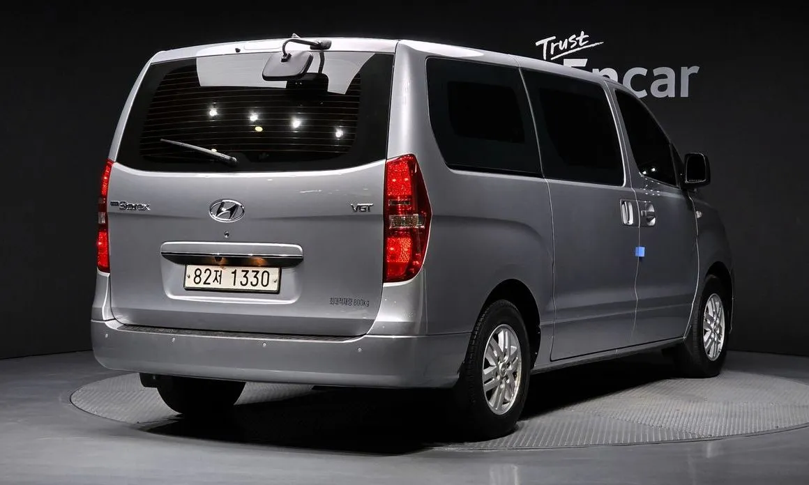 Hyundai Starex — фото 3