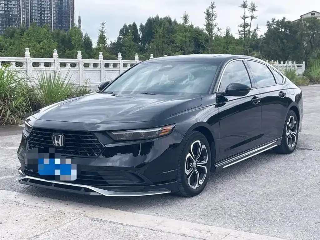 Honda Accord — фото 1