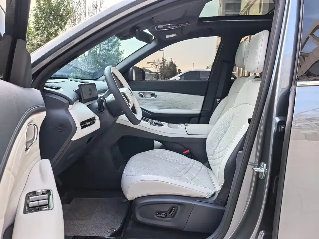 Geely Galaxy Xingjian 7 — фото 2