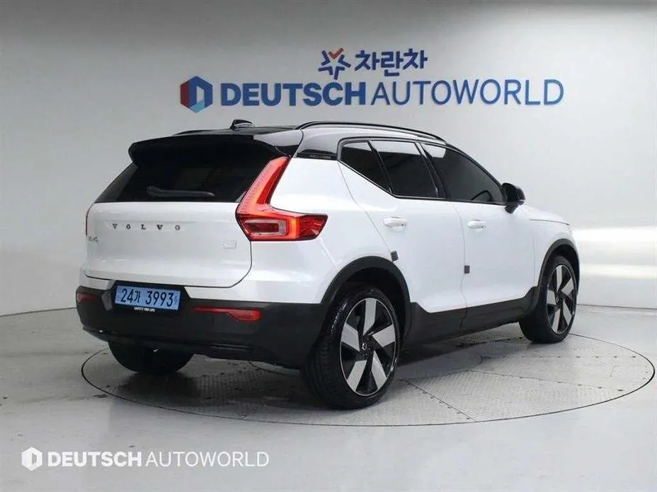 Volvo XC40 2024 из KR, фото 8