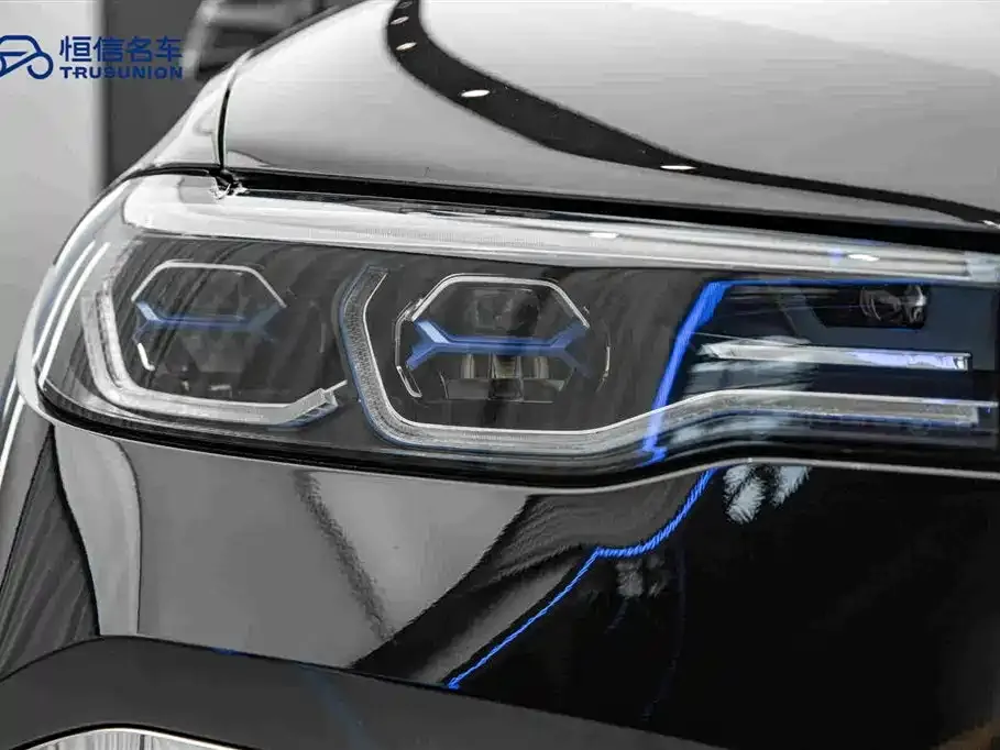 BMW X7 — фото 2