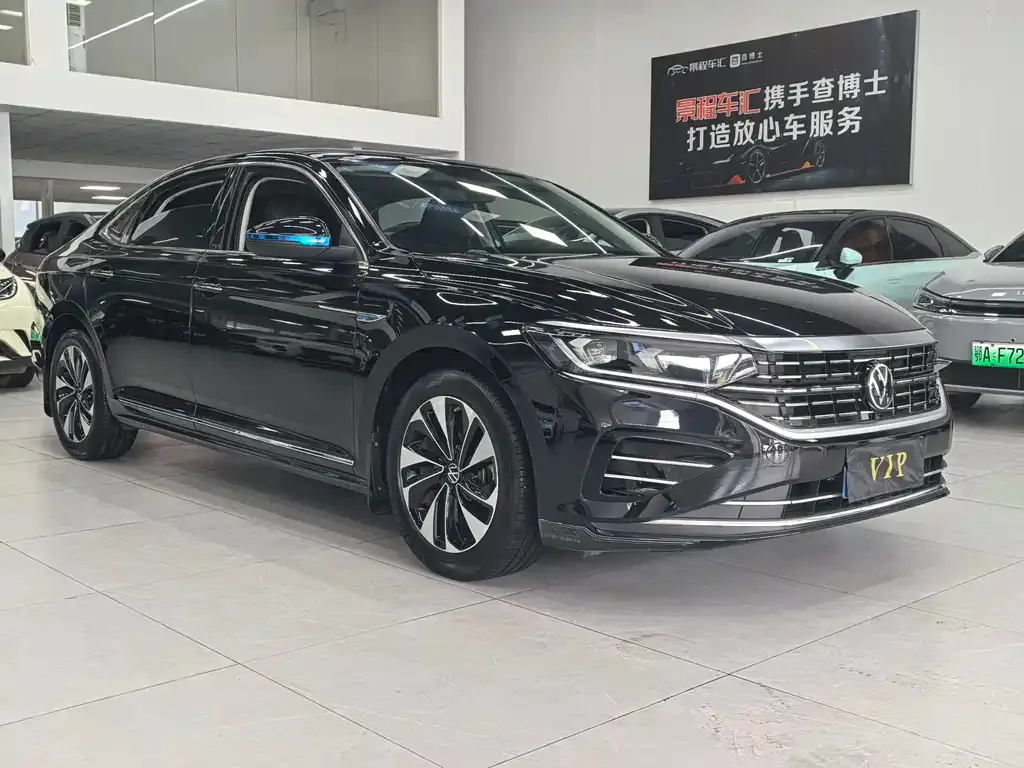 Volkswagen Passat — фото 4