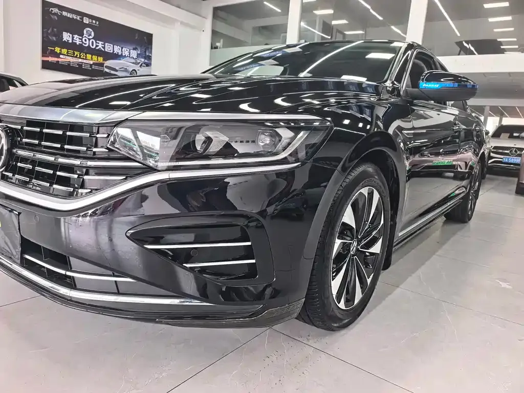 Volkswagen Passat — фото 9