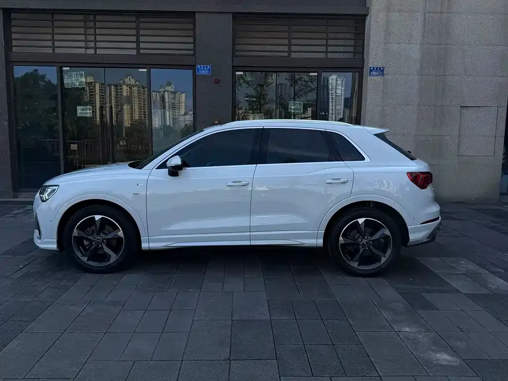 Audi Q3 — фото 5